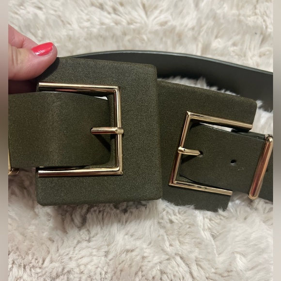 031. NWOT Olive Green Double Buckle Belt - Picture 2 of 4
